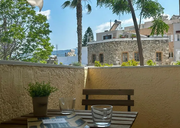 Cozy In Old Town, Walk To Everything Kos-stad